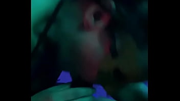 Casada se divertindo na rola de um negaooo