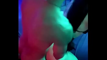 Casada se divertindo na rola de um negaooo