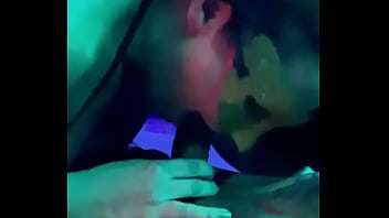 Casada se divertindo na rola de um negaooo