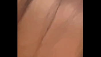 Latina experta chupandolo