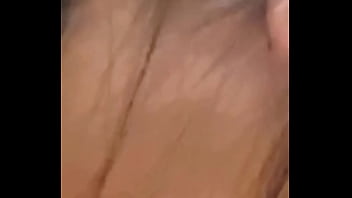 Latina experta chupandolo