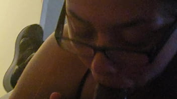 My girl loves to deep throat this dick