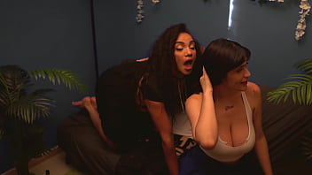 Mi novia ninfomana invita a su amiga a casa me follo a su amiga antes de que se de cuenta