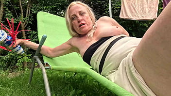 Mega dildo in my prolapse pussy