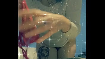 Tu sais ce genre de string qui sert à rien bref abonne toi deviens fan pour