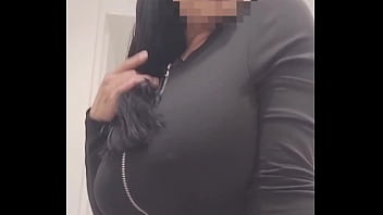 Influenser tetona quiere comenzar en el mundo del contenido para adultos ¿la apoyarías