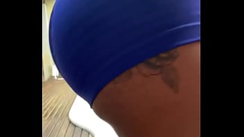 Novinha cavala de shortinho legging