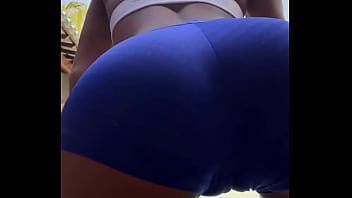 Novinha cavala de shortinho legging