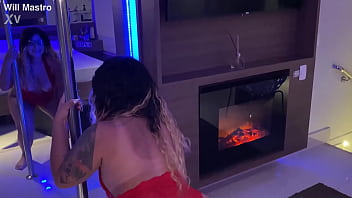 Branquinha adora mama mastro preto