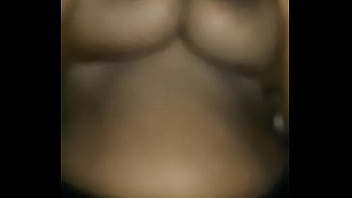 Esposa de grandes tetas