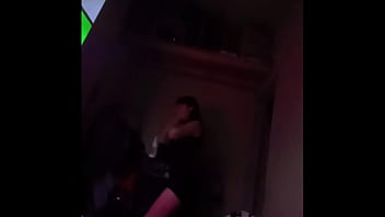 Mi esposa me baila y me la chupa rico antes de culearla