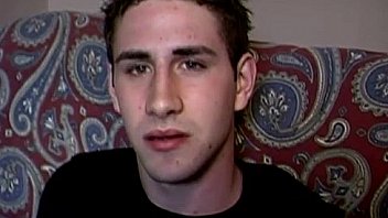 Twink Shows Off His Nice Dick thumbnail