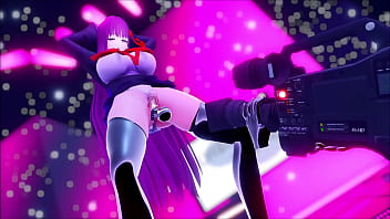 Girl goes dildo riding and dancing