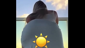 Rebolando Gostosa Na Frente Da Camera thumbnail