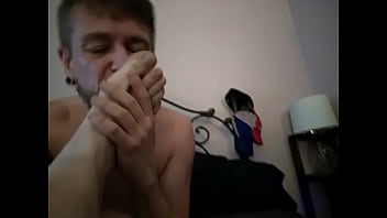 Licking And Hot Feet thumbnail