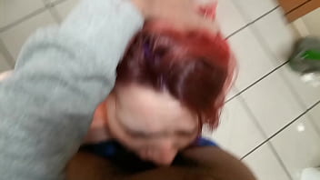 Dumb white hoe know how to blow