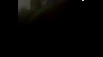 Acariciando las tetas de mi mujer