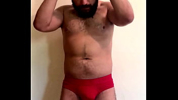 Para los que son nuevos bienvenidos aquí podrán encontrarme a mí luchando cogiendo fumando dominando o alguna com