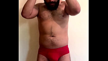 Para los que son nuevos bienvenidos aquí podrán encontrarme a mí luchando cogiendo fumando dominando o alguna com