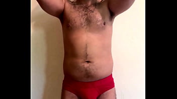 Para los que son nuevos bienvenidos aquí podrán encontrarme a mí luchando cogiendo fumando dominando o alguna com