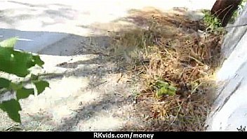 Amateur chick takes money for a fuck 2