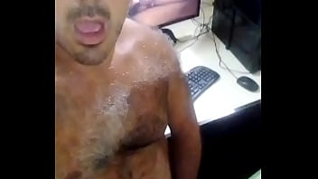 Dentro De La Cabina De Un Cyber De Buenos Aires thumbnail