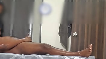 Dick flashing to massage girl