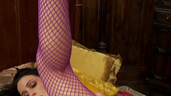 Tammie lee wants cock so bad she pulls her panties aside for fast access