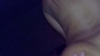 Novinha rabuda sentando no pau