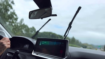 Mulher uber pega cliente viagem rio de janeiro são paulo pagamento da viagem da o cu ele gozar dentro do cuzinho da uber