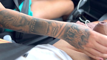 Mulher uber pega cliente viagem rio de janeiro são paulo pagamento da viagem da o cu ele gozar dentro do cuzinho da uber