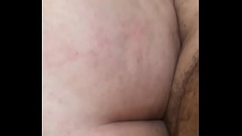 Rebolando E Gemendo Com O Dedo No Cozinho thumbnail