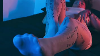 Emilly is here with her hot and pretty feet Emilly is here with her hot and pretty feet