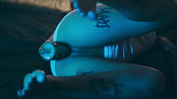 Emilly is here with her hot and pretty feet