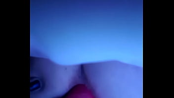 Showing dildo in my ass on skibbel