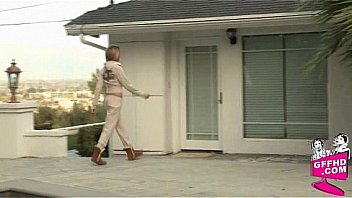 Sensual lesbains 1009