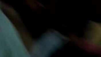 Brincando em quanto o irmão ta no banho