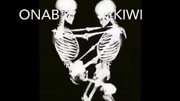 Kiwiman se aprovecha de pendeja manos tontas y la destroza