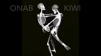 Kiwiman se aprovecha de pendeja manos tontas y la destroza