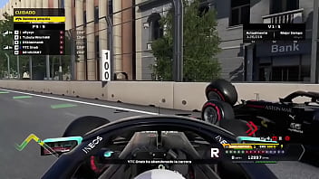 Kiwiman se aprovecha de pendeja manos tontas y la destroza