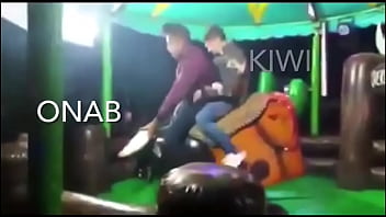 Kiwiman se aprovecha de pendeja manos tontas y la destroza