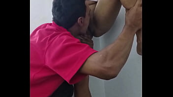 Cámara oculta infiel trabajadora domestica