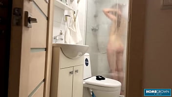 Irresistible asian babe soffie ana gets a wet fantasy session