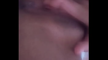 Mi prima caliente se graba para mi