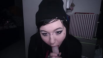 Slutty emogirl suck cock