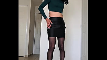 Sofia natalia colin se corre en sus medias trailer