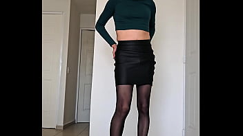 Sofia natalia colin se corre en sus medias trailer