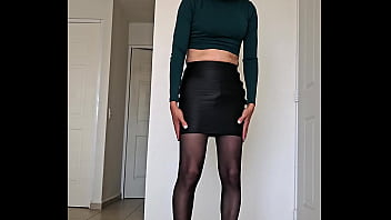 Sofia natalia colin se corre en sus medias trailer