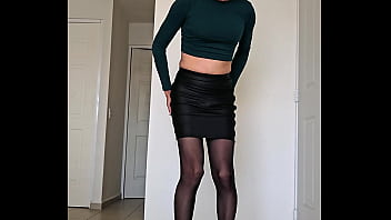 Sofia natalia colin se corre en sus medias trailer