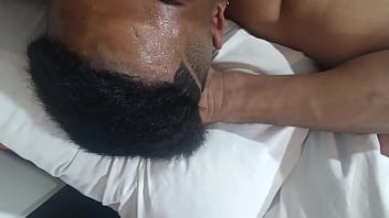 Putinha fica loca com a pegada do negão